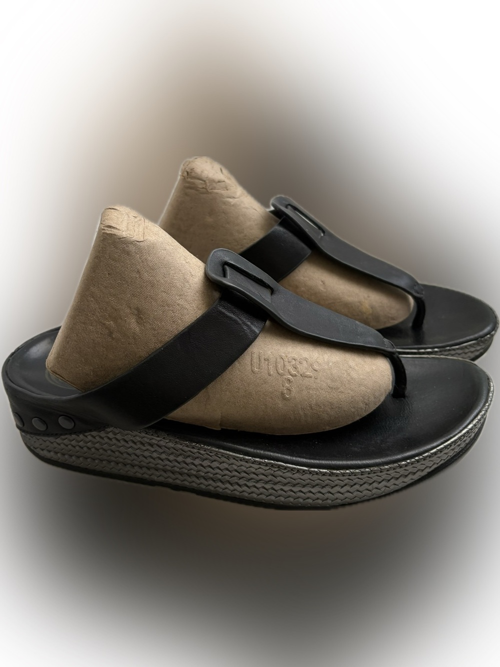 Fitflop Ibiza Black Leather Toe Post Sandals with Studs and Faux Woven Heel